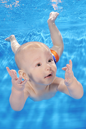 baby at underwater photoshoot